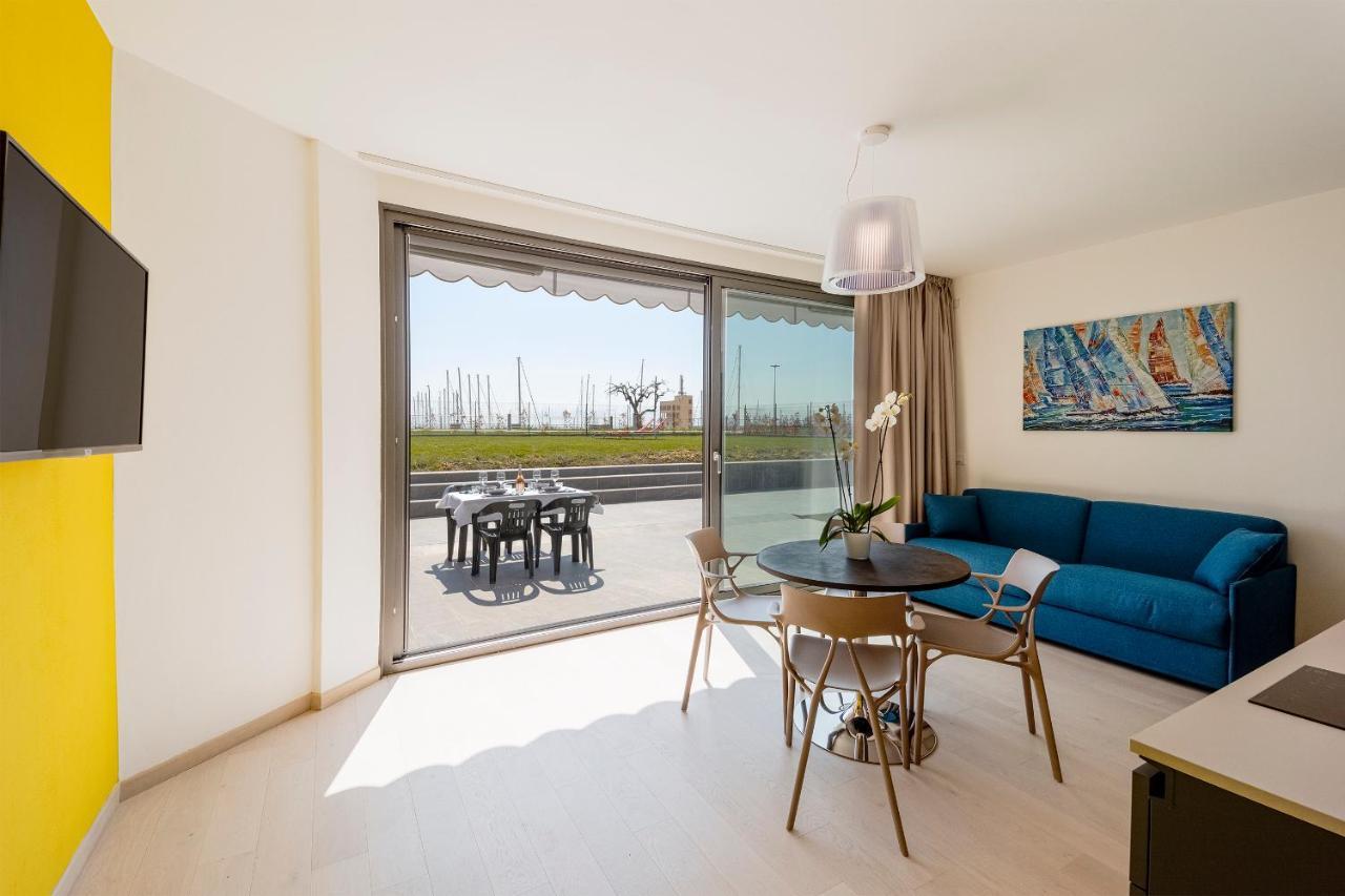 Aregai Marina Exclusive Seaside Apartments Санто-Стефано-аль-Мар Экстерьер фото